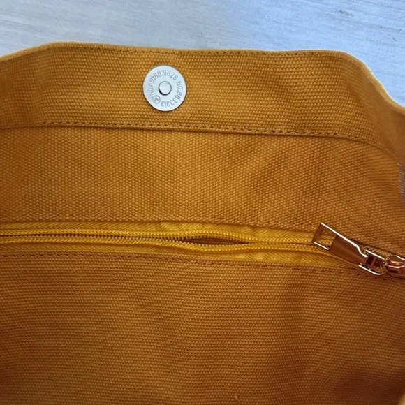New without tags!! Dazai Duck Yellow Canvas Crossbody Bag with Blue Strap - Picture 6 of 7